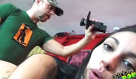 Успешно отымел молодую девку в анал