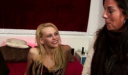 Подарила мужу блондинку для секса на день рождения